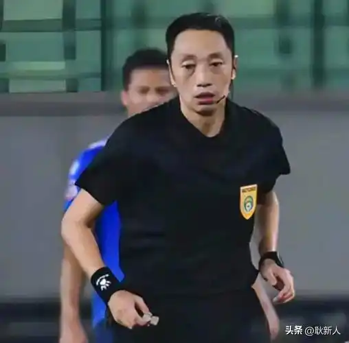CBA季后赛裁判名单敲定：杜健鑫执哨深圳vs辽宁，梁松尚掌舵山西vs广厦